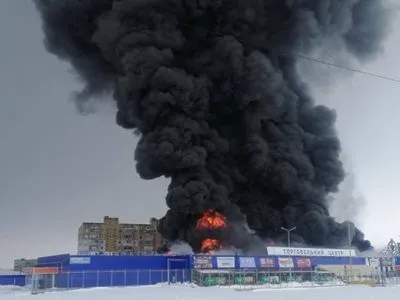 В Николаевской области горит "Эпицентр"