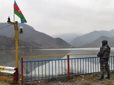 Ситуация в Карабахе: Азербайджан заявил об обстреле армянами пограничных позиций, Ереван - отрицает