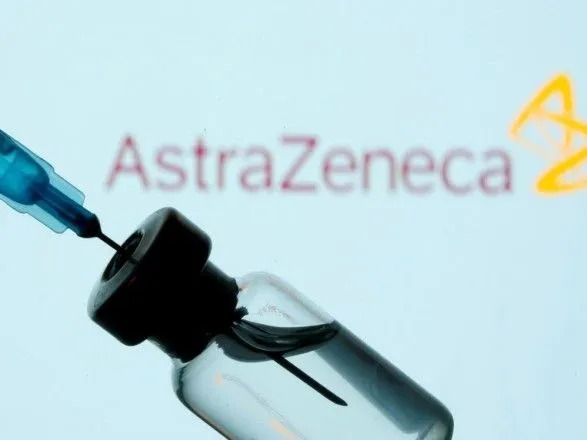 В Іспанії не щеплюватимуть людей після 55 років вакциною AstraZeneca