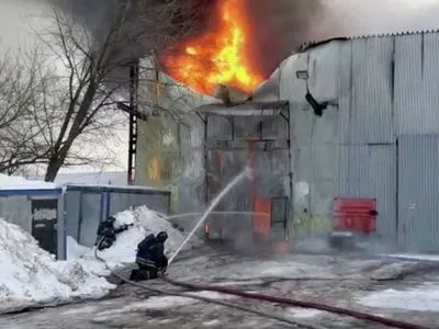Пожар на складе в Москве локализован