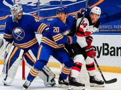 НХЛ перенесла сім матчів через COVID-19