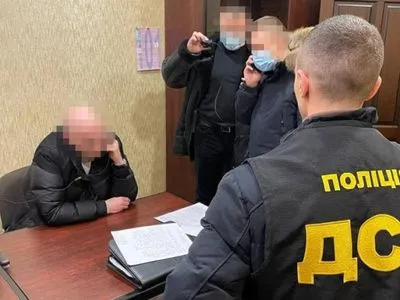 Заместителя директора "Украэроруха" подозревают в мошенничестве на 100 тыс. долларов