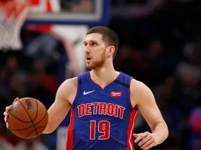 Баскетбол: Михайлюк допоміг “Детройту” обіграти найбільш титулований клуб НБА