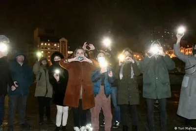 Росія вийшла на флешмоб у підтримку Навального: “Любов сильніша за страх”