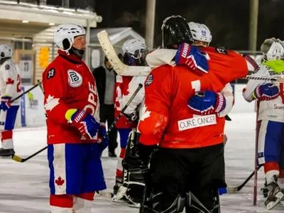 Абсолютный рекорд: в Канаде сыграли самый длинный хоккейный матч