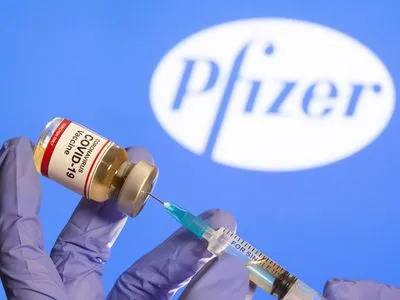 ЄС недоотримала 10 млн доз вакцин Pfizer