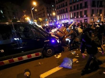 В уряді Іспанії відреагували на масові заворушення у найбільших містах країни через арешт репера