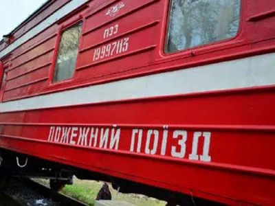Привлекали пожарный поезд: на Харьковщине произошел крупный пожар на предприятии