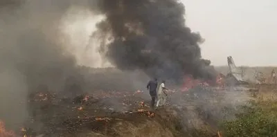 В Нигерии разбился военный самолет: на борту никто не выжил