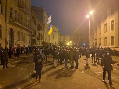 Дело Стерненка: часть участников акции покинула Банковую, анонсирован бессрочный протест