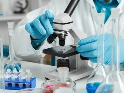 Зачем Украине думать о биобезопасности: медики о важности финансирования научных разработок