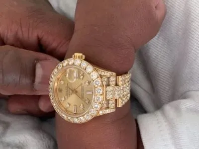 Rolex для младенца: Флойд Мейвезер сделал подарок внуку за 45 тыс. долларов