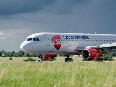 Через пандемію "Чешські авіалінії" заявили про звільнення усіх співробітників