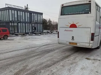 Ситуация на КПВВ: Украина предоставила обещанные автобусы, российская сторона вновь блокирует открытие