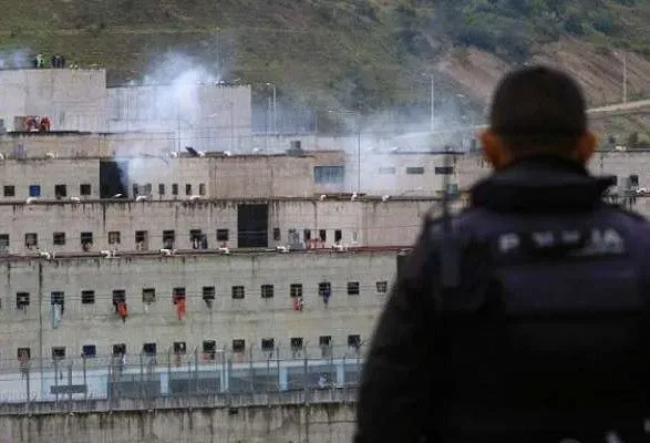 Щонайменше 75 ув'язнених загинули у тюремних бунтах в Еквадорі