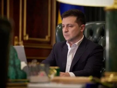 Зеленський зібрав велику нараду на Банковій із Шмигалем і Разумковим: які законопроекти обговорювали