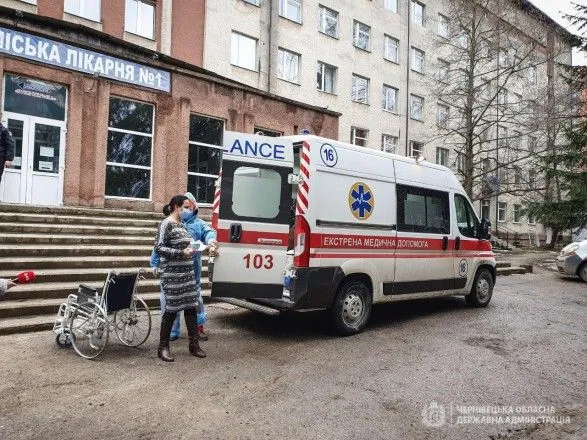 Вибух у лікарні в Чернівцях: загиблий пацієнт задихнувся