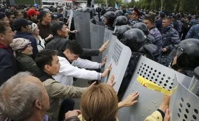 У Казахстані на мітингах затримали десятки людей
