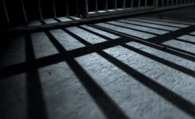 Поліція оголосила підозру трьом бойовикам, які допитували в’язнів катівні “Ізоляція”