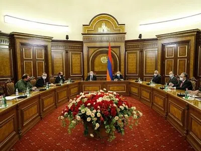 Радбез Вірменії вимагає від президента звільнити главу Генштабу