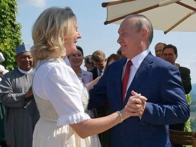 Колишню голову МЗС Австрії і подругу Путіна висунули в раду директорів "Роснафти"
