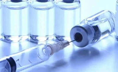 У Франції від коронавірусу хочуть вакцинувати 30 мільйонів жителів до літа