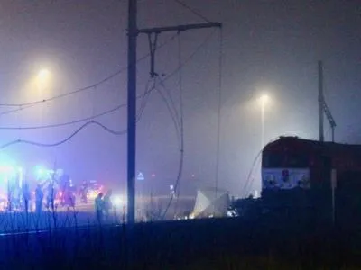 В Бельгии поезд протаранил грузовик: погиб украинский водитель