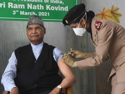 Президент Індії зробив щеплення від коронавірусу