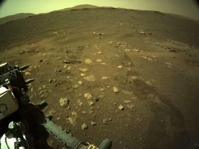 Марсоход Perseverance впервые проехался поверхностью Марса