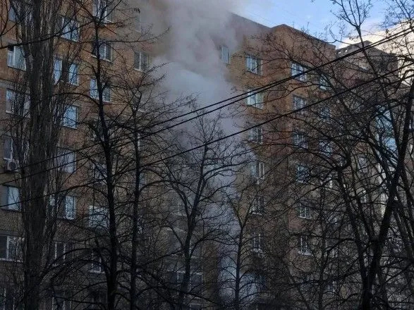 У Києві сталась пожежа в житловій багатоповерхівці