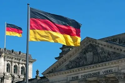 Німеччина збирається прибрати зі своєї конституції слово "раса"