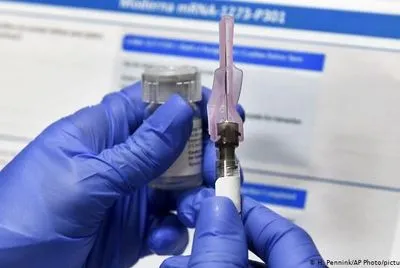 WSJ: США звинуватили РФ у поширенні дезінформації про західні вакцини від COVID-19