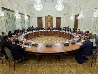 У Зеленского заявили, что Украине на решение ключевых вопросов с МВФ нужны месяцы
