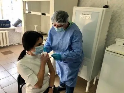 Нардеп Ірина Борзова вакцинувалася від Covid-19
