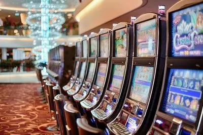 Комісія з регулювання азартних ігор погодила дві ліцензії для казино в готелях