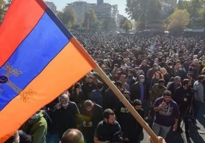 У Вірменії тривають протести щодо відставки прем’єр-міністра Пашиняна