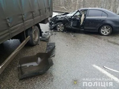 На Харківщині зіткнулися три автівки: постраждали діти