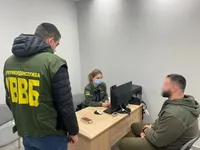 Росіянин, який незаконно їздив у Крим, намагався за хабар потрапити в Україну
