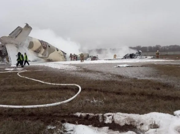 Самолет Ан-26 упал возле аэропорта Алматы