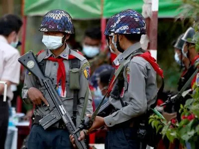 Вночі у М'янмі поліцейські застрелили двох протестувальників