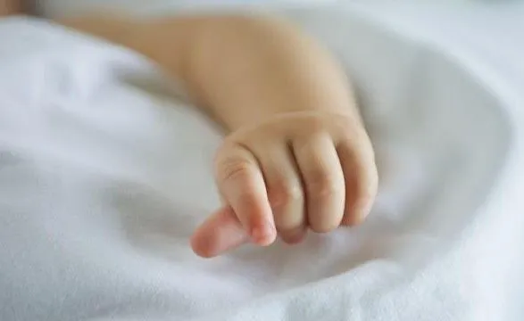 Задушила після народження: жінці повідомили підозру у вбивстві власної дитини