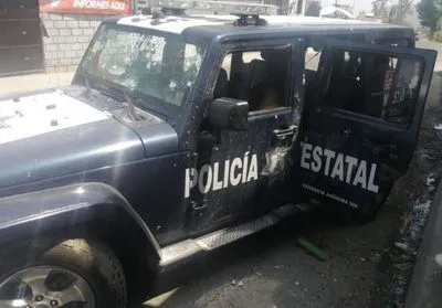 В Мексике террористы застрелили 13 правоохранителей