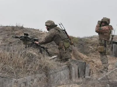 Совершили марш, отбили и остановили наступление: военные показали видео с тренировки противодесантного резерва