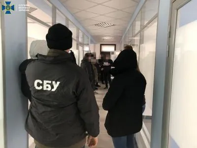 Виманювали гроші в іноземців з ЄС: у Києві викрили групу псевдоброкерів