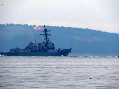 В Черное море направляется американский ракетный эсминец