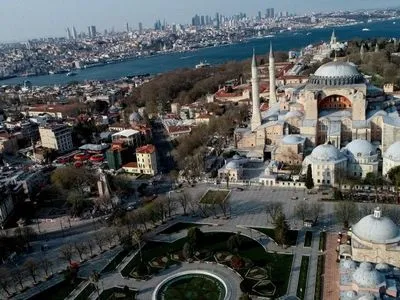 Рекордне падіння ліри: імам мечеті Айя-Софія закликав скасувати ключову ставку, яку запровадив Ердоган