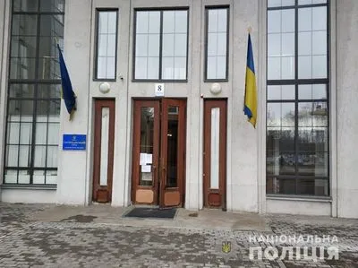 В Харькове "минировали" суд: эвакуировали более 100 человек, взрывчатку не нашли