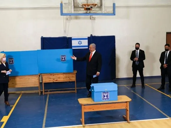 Партия Нетаньяху уверенно лидирует на выборах в Израиле - уже четвертых за последние два года
