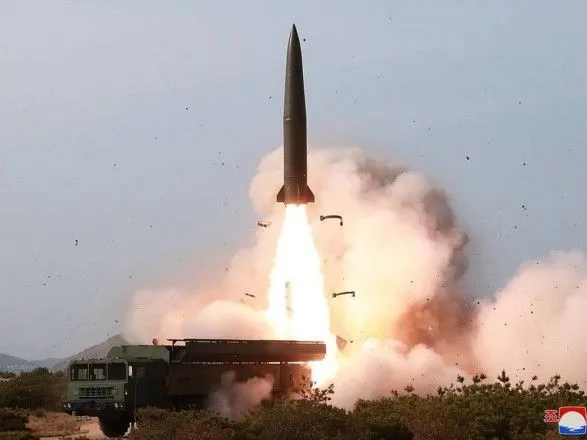КНДР заявила о запуске двух тактических ракет