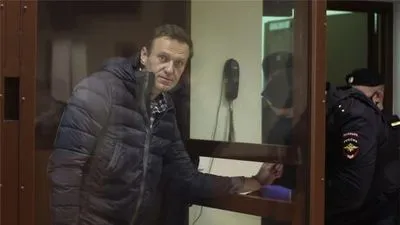 Права нога у жахливому стані: адвокати про стан здоров'я Навального